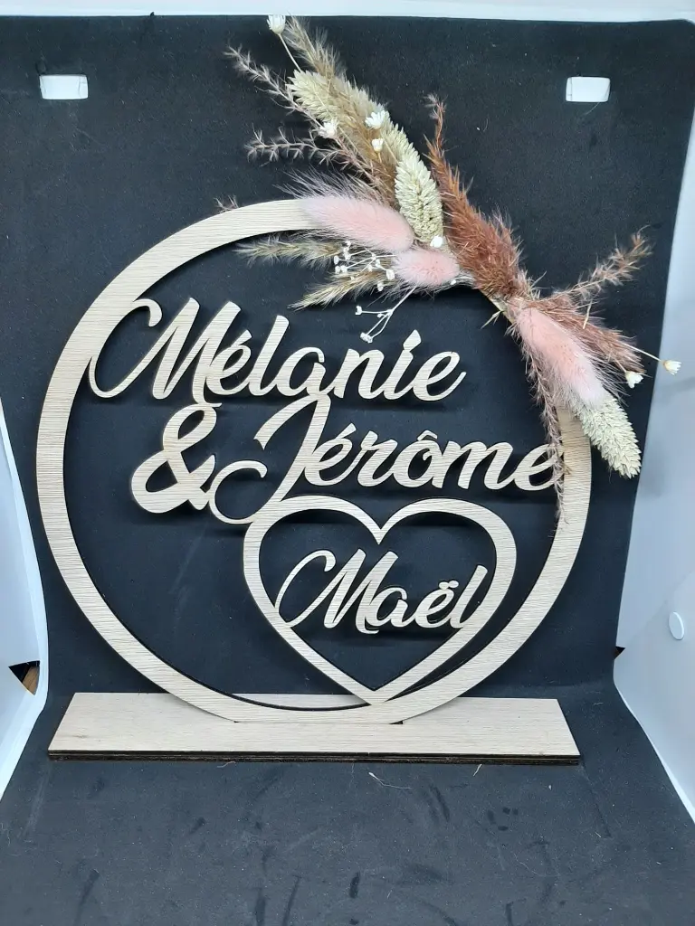 Cercle famille en bois personnalisé